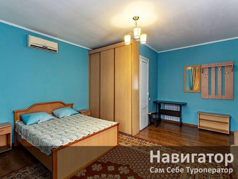 ЮЖНЫЙ - гостевой дом в Геленджик (Толстый мыс)