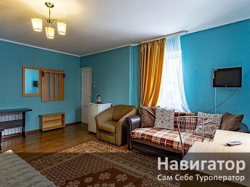 ЮЖНЫЙ - гостевой дом в Геленджик (Толстый мыс)