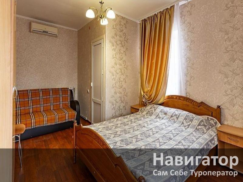 ЮЖНЫЙ - гостевой дом в Геленджик (Толстый мыс)