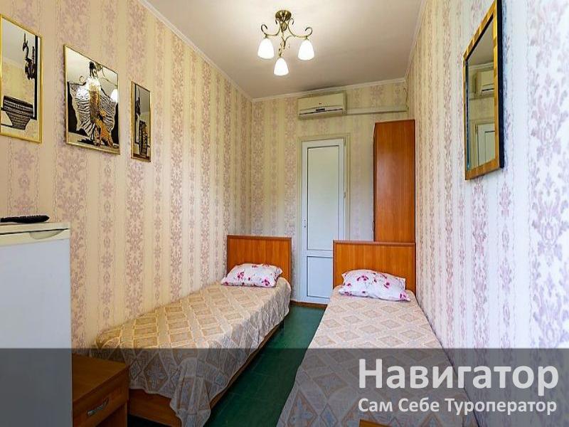 ЮЖНЫЙ - гостевой дом в Геленджик (Толстый мыс)
