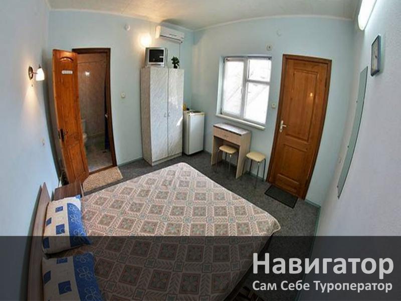 МОРСКОЙ БРИЗ - гостевой дом в Геленджик (Толстый мыс)