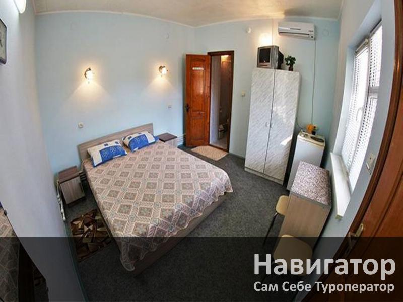 МОРСКОЙ БРИЗ - гостевой дом в Геленджик (Толстый мыс)