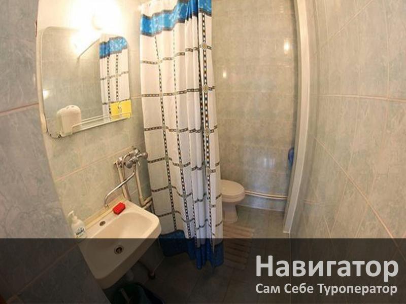 МОРСКОЙ БРИЗ - гостевой дом в Геленджик (Толстый мыс)