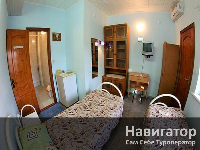 МОРСКОЙ БРИЗ - гостевой дом в Геленджик (Толстый мыс)