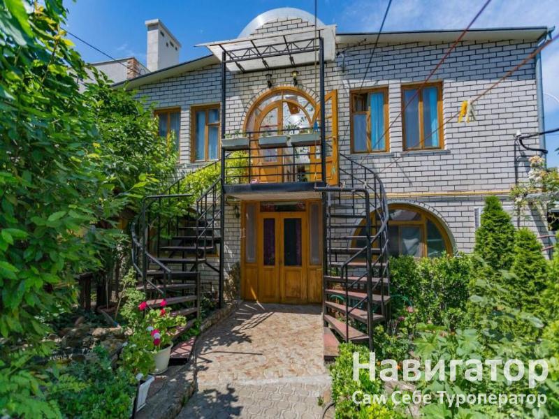 ЛЮДИВА - гостевой дом в Геленджик (Толстый мыс) ЛЮДИВА - гостевой дом в Геленджик (Толстый мыс)