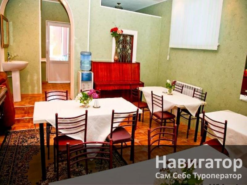 МАЛАХИТ - гостевой дом в Геленджик (Толстый мыс)