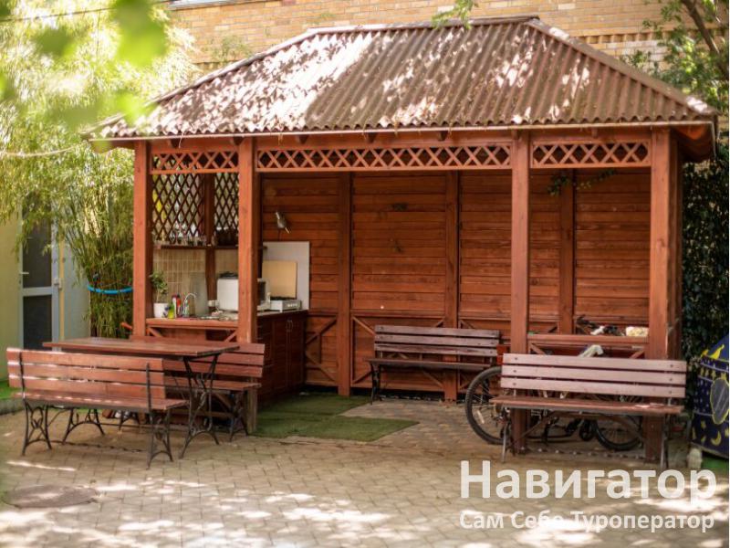 НА ЛАЗУРНОЙ - гостевой дом в Геленджик центр