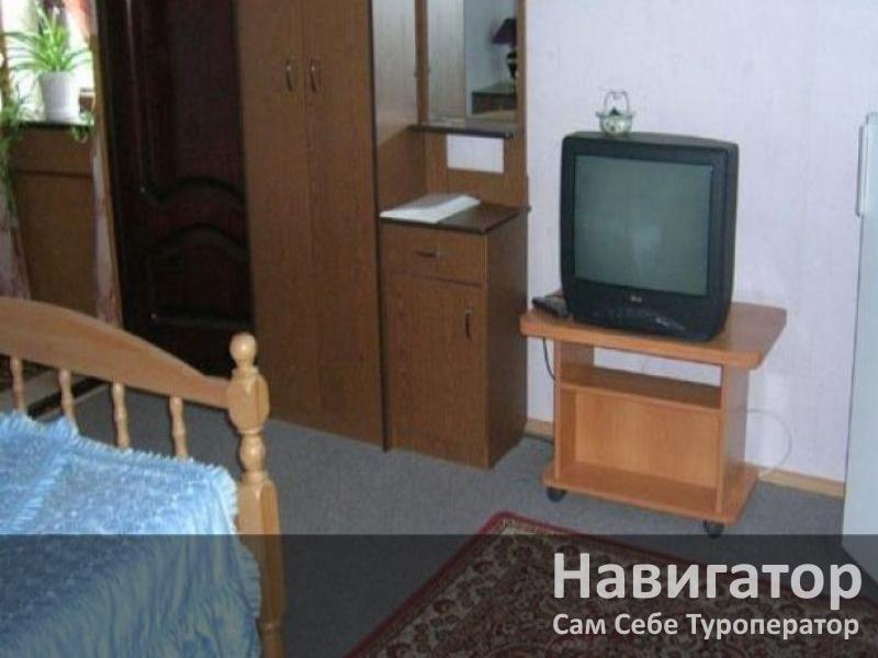 БЕЛЫЙ ЗАМОК - гостевой дом в Геленджик (Толстый мыс)