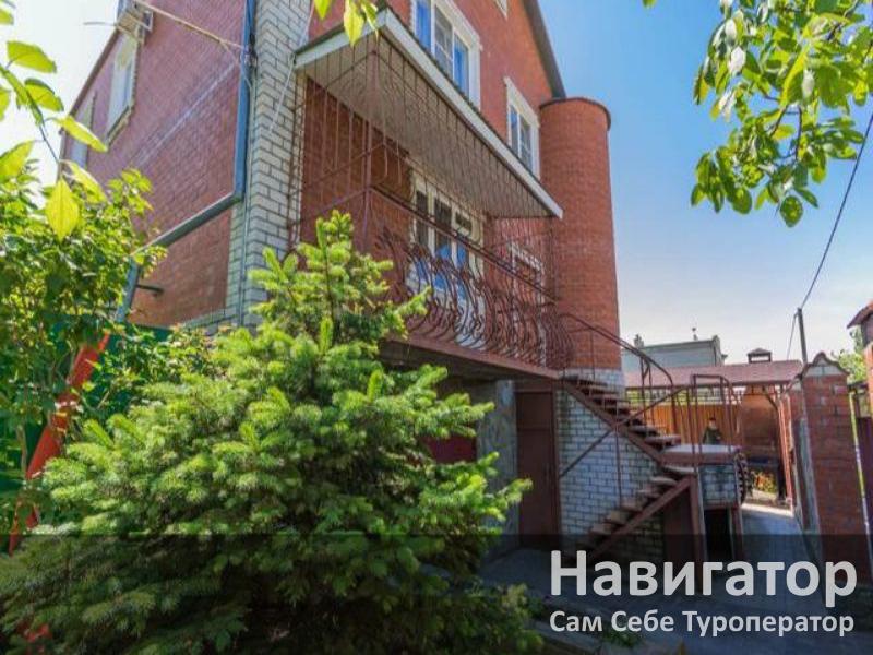 ЛЮДМИЛА - гостевой дом в Геленджик (Толстый мыс)