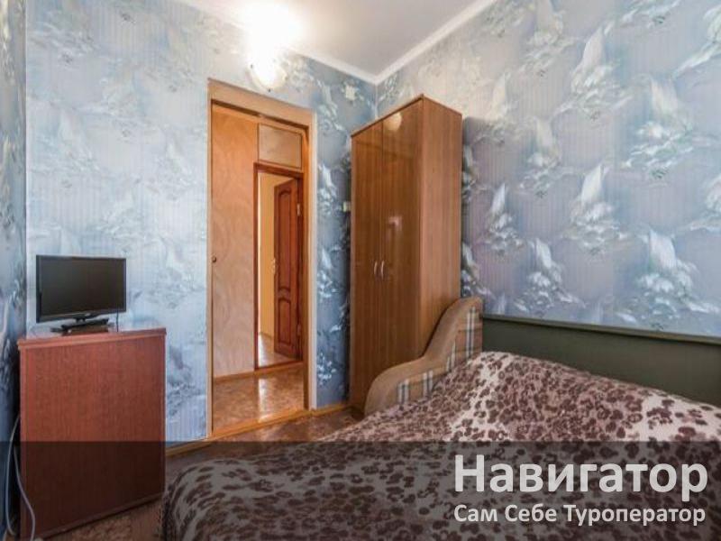 ЛЮДМИЛА - гостевой дом в Геленджик (Толстый мыс)