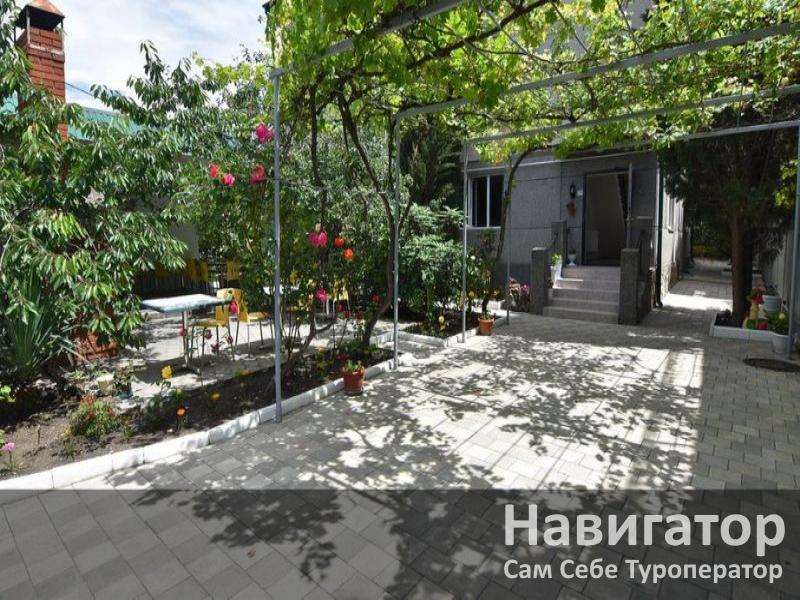 НА СЕВАСТОПОЛЬСКОЙ - гостевой дом в Геленджик (Тонкий мыс)