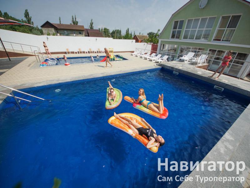 ТРИ МОРЯ - гостевой дом в Голубицкая