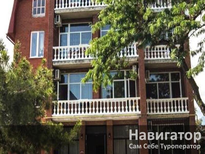 РОМАН - гостевой дом в Геленджик (Толстый мыс)
