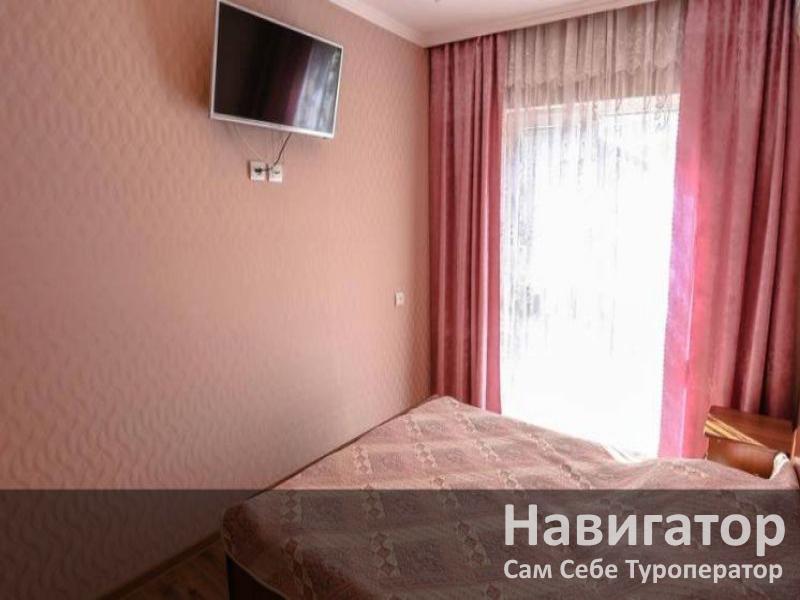 У НИКОЛАЕВНЫ - гостевой дом в Геленджик