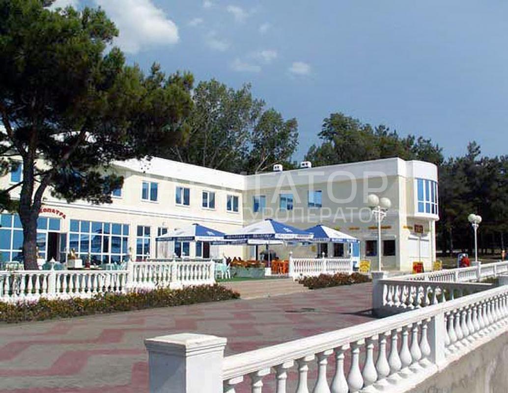ЛАЗУРЬ- гостиница в Дивноморское ЛАЗУРЬ- гостиница в Дивноморское