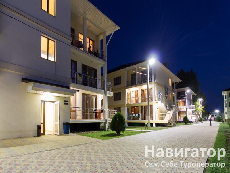 АЛЬБАТРОС - гостинично развлекательный комплекс в Архипо-Осиповка