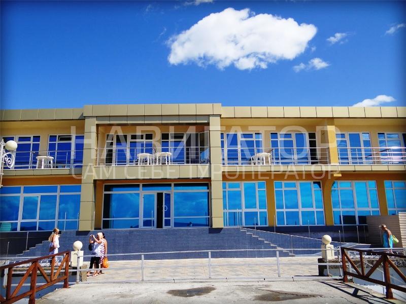 ЛАЗУРЬ Beach Hotel**** - отель в Адлер