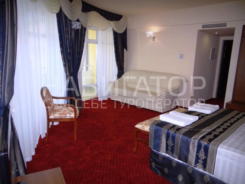 ЛАЗУРЬ Beach Hotel**** - отель в Адлер