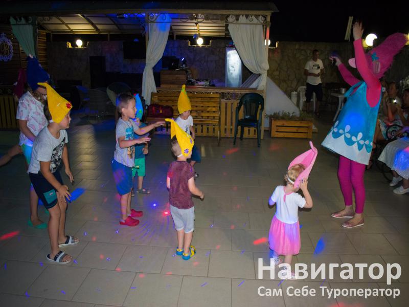 ДРАКОН и ПЕС - гостевой дом в Витязево