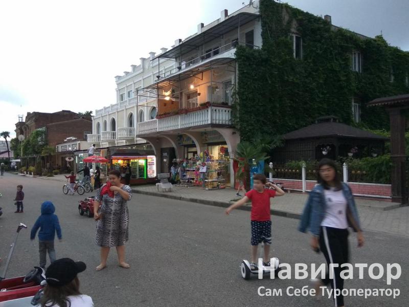 БЕЛЫЙ ПАРУС - гостиница в Сухум