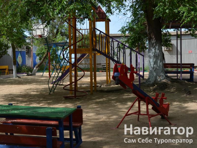 У МОРЯ -база отдыха в Голубицкая