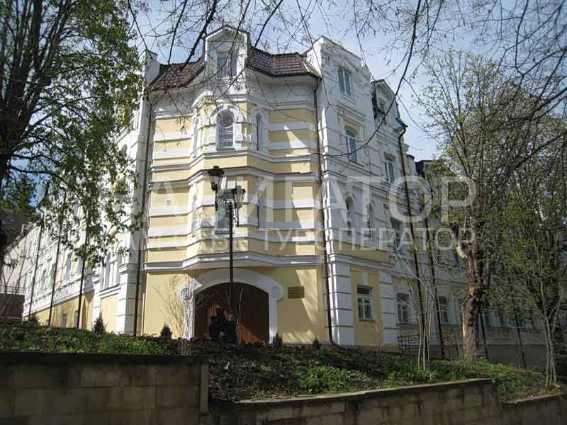 КРАСНЫЙ ОКТЯБРЬ - санаторий в Кисловодск
