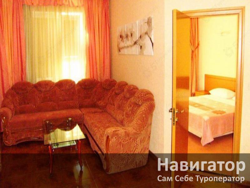 НА НОВОРОСССИЙСКОЙ - Отель в Геленджик (Толстый мыс)