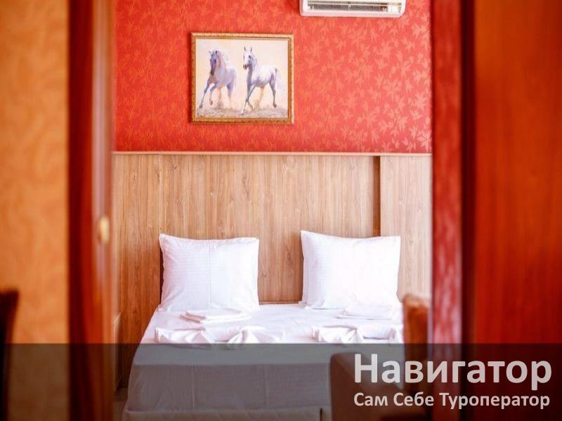 ВЕРСАЛЬ - отель 3* в Геленджик центр