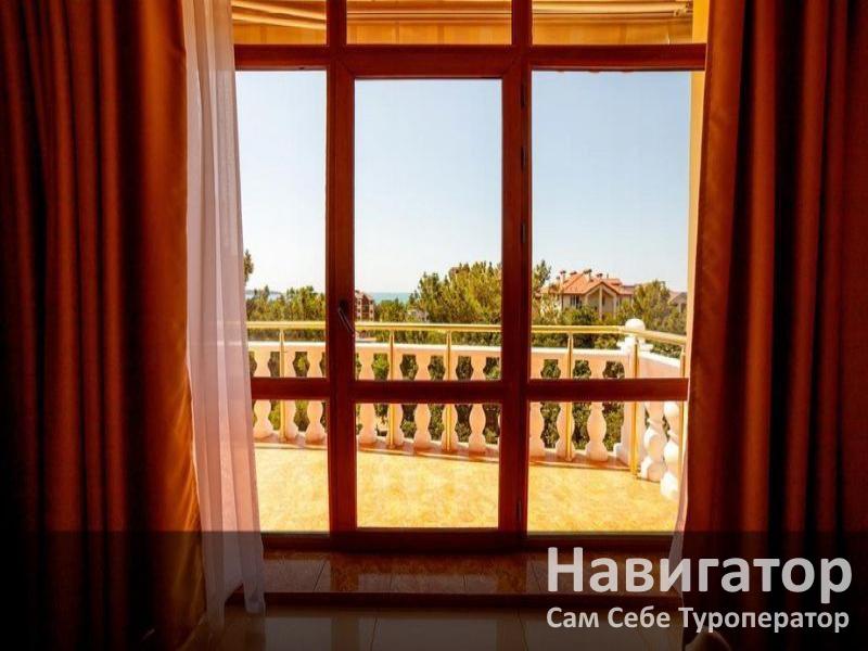 ВЕРСАЛЬ - отель 3* в Геленджик центр