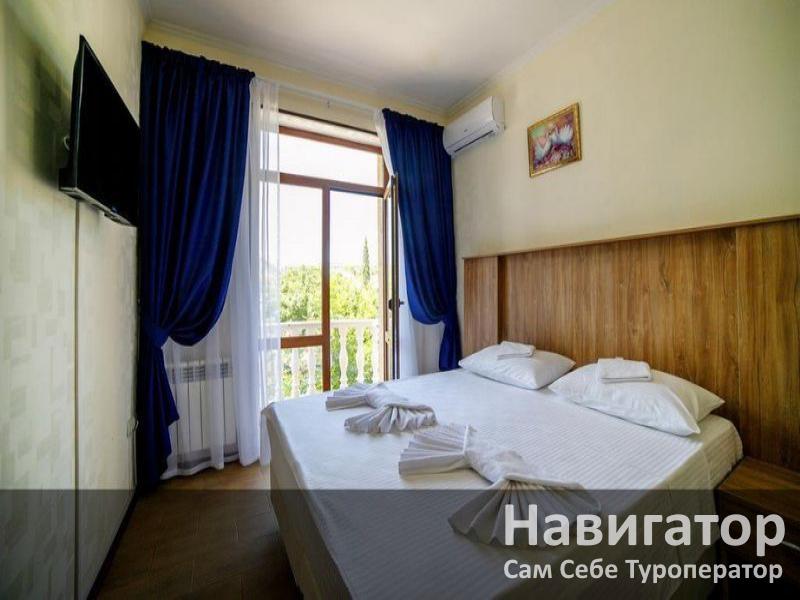 ВЕРСАЛЬ - отель 3* в Геленджик центр