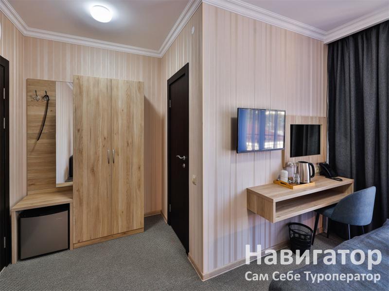 ВЕРСАЛЬ - отель 3* в Геленджик центр