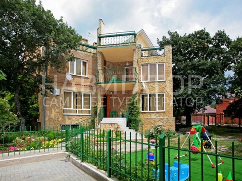 ЛАЗУРНЫЙ – гостевой дом в Геленджик центр