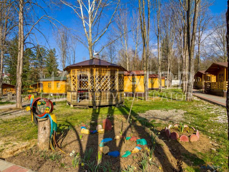 ЛАНЬ - гостинично-туристский комплекс в Каменномостский