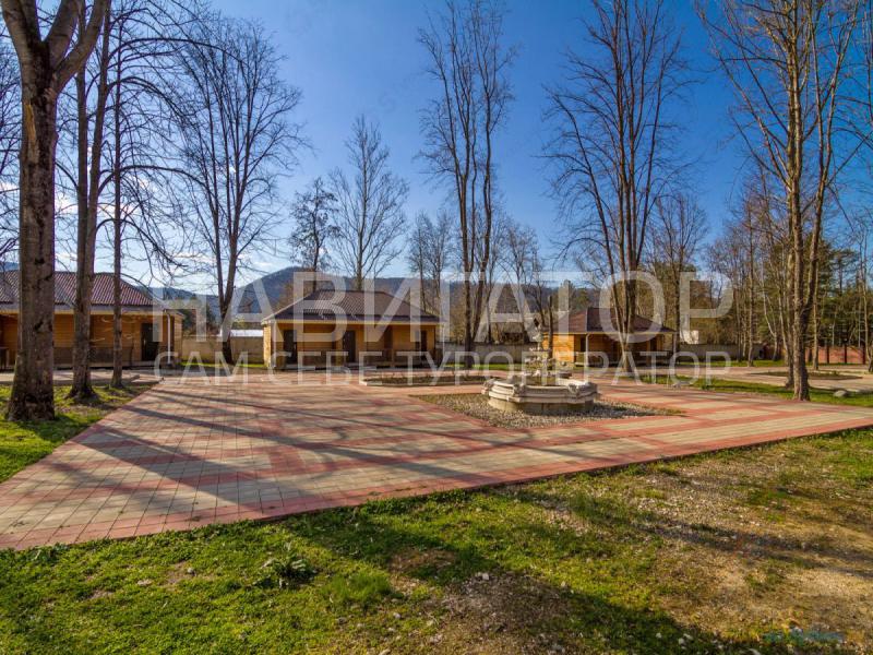ЛАНЬ - гостинично-туристский комплекс в Каменномостский
