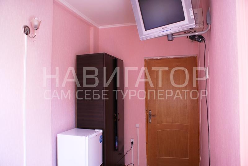 БЕЛЫЙ ДОМ - гостиница в Сухум