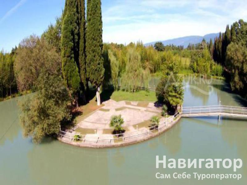 ОСТРОВ-АБЖАХА - парк-отель в Пицунда
