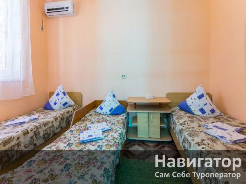 АНТОНИНА - гостевой дом в Геленджик (Толстый мыс)