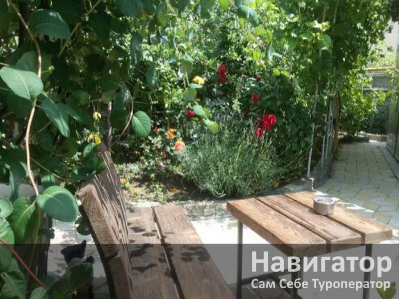 АНТОНИНА - гостевой дом в Геленджик (Толстый мыс)