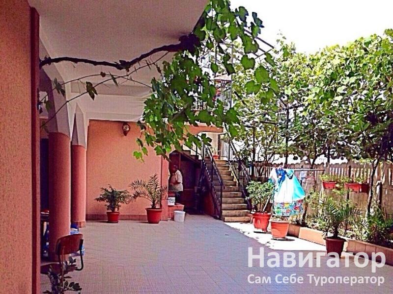 У ЛЮСИ - гостевой дом в Вардане