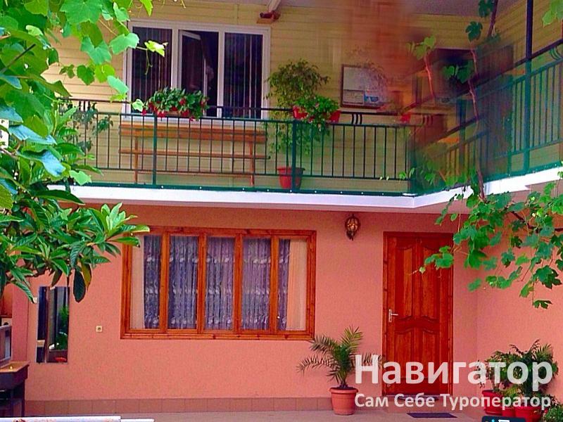 У ЛЮСИ - гостевой дом в Вардане