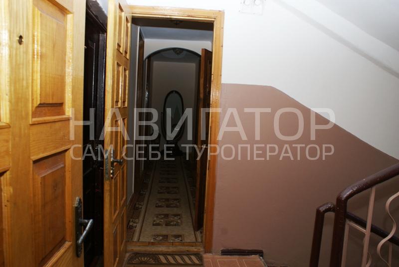 3843_3-х комнатная квартира в Пицунда