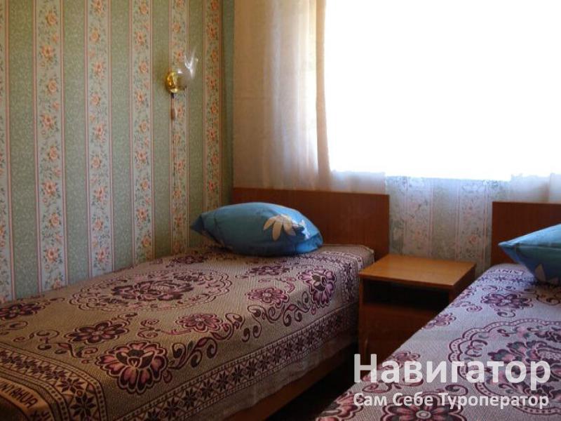 ЮЛИЯ - база отдыха в Волна пос.