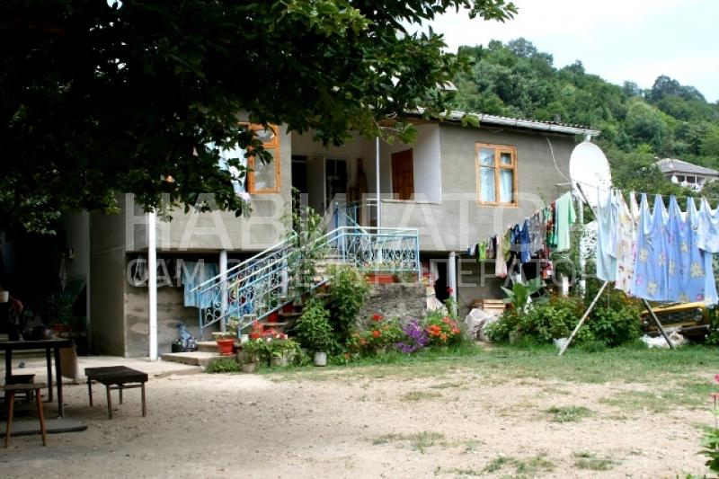 НА РЕЧНОЙ - гостевой дом в Пицунда