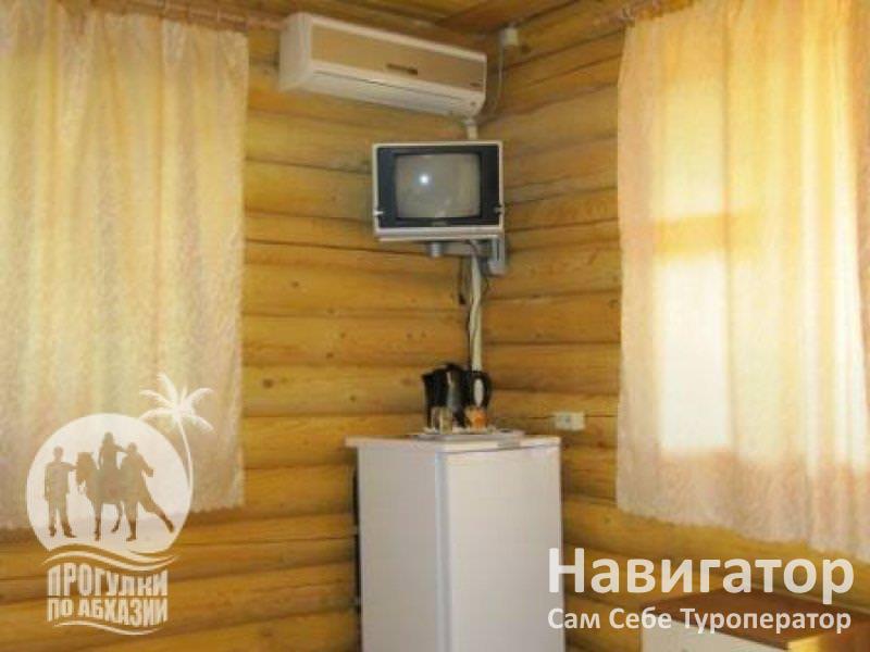 СВЕТЛАНА - гостевой дом в Пицунда