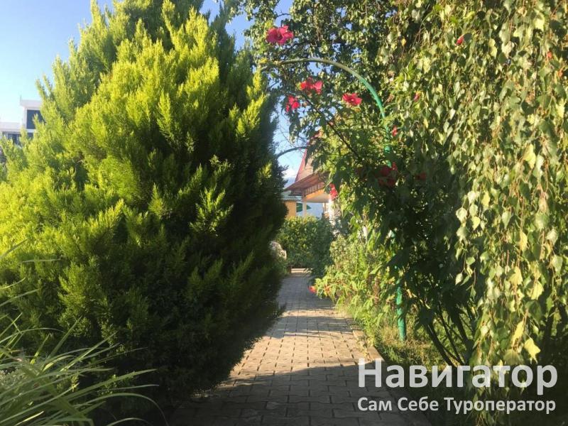 БЕЛОЕ СОЛНЦЕ ПУСТЫНИ - гостевой дом в Пицунда