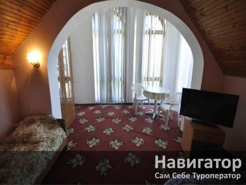 ПРИВЕТЛИВЫЙ - гостевой дом в Геленджик (Толстый мыс)