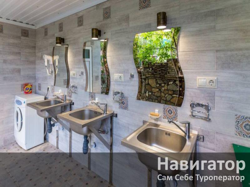 РАДУЖНЫЙ - гостевой дом в Геленджик (Тонкий мыс)