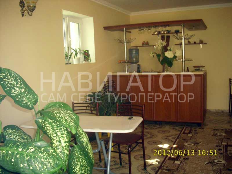НИКОС - гостевой дом в Витязево