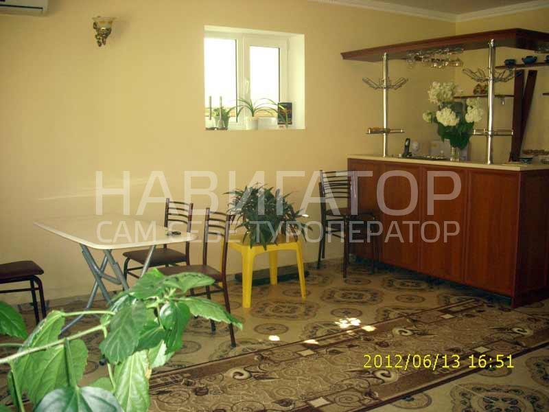 НИКОС - гостевой дом в Витязево