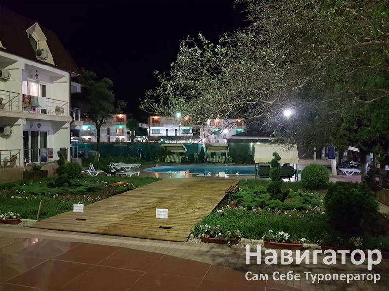 ЦАРСКАЯ АЛЛЕЯ - курортный комплекс в Новый Афон